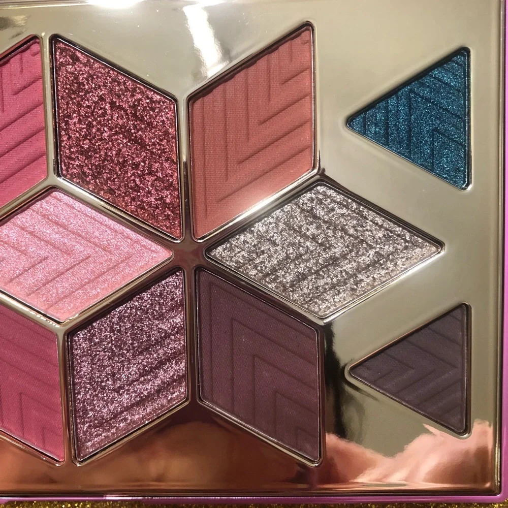 BNIB! PUR X Barbie Eyeshadow Palette in Endless Possibilities 2 💖